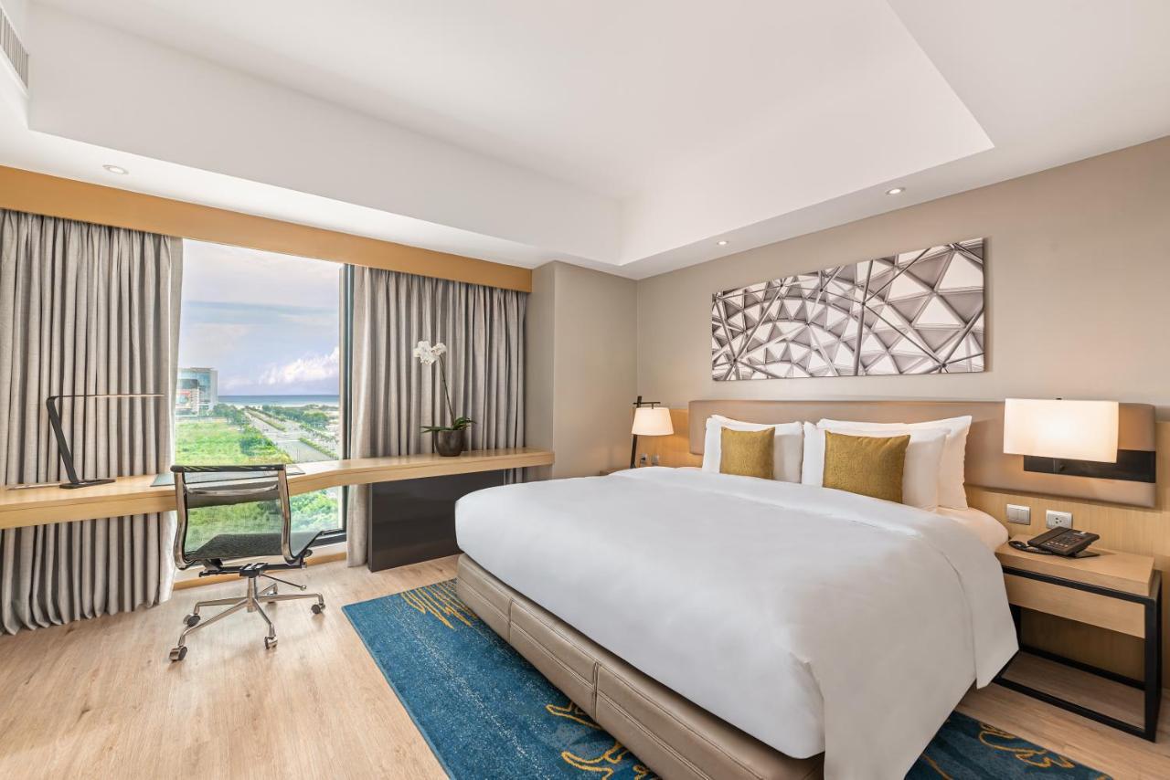 Seda Manila Bay Hotel Paranaque City Екстериор снимка