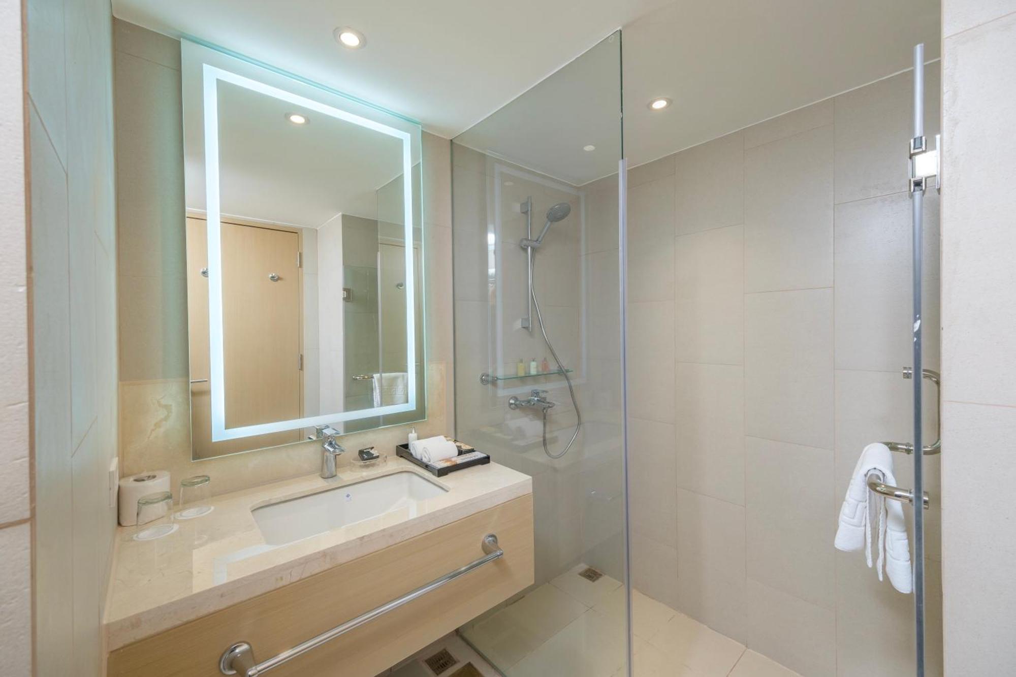 Seda Manila Bay Hotel Paranaque City Екстериор снимка