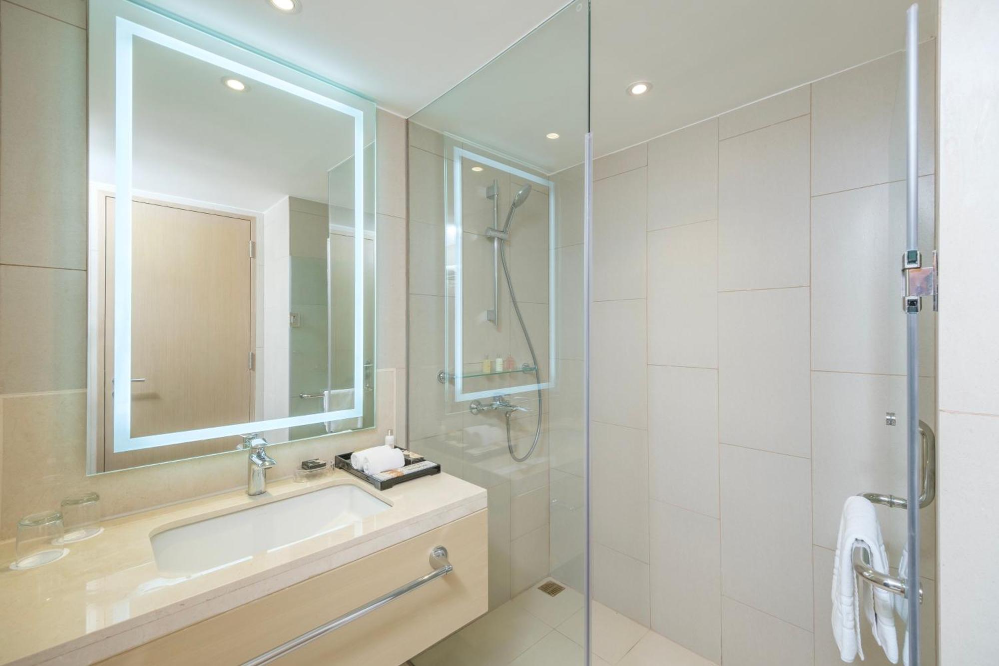 Seda Manila Bay Hotel Paranaque City Екстериор снимка