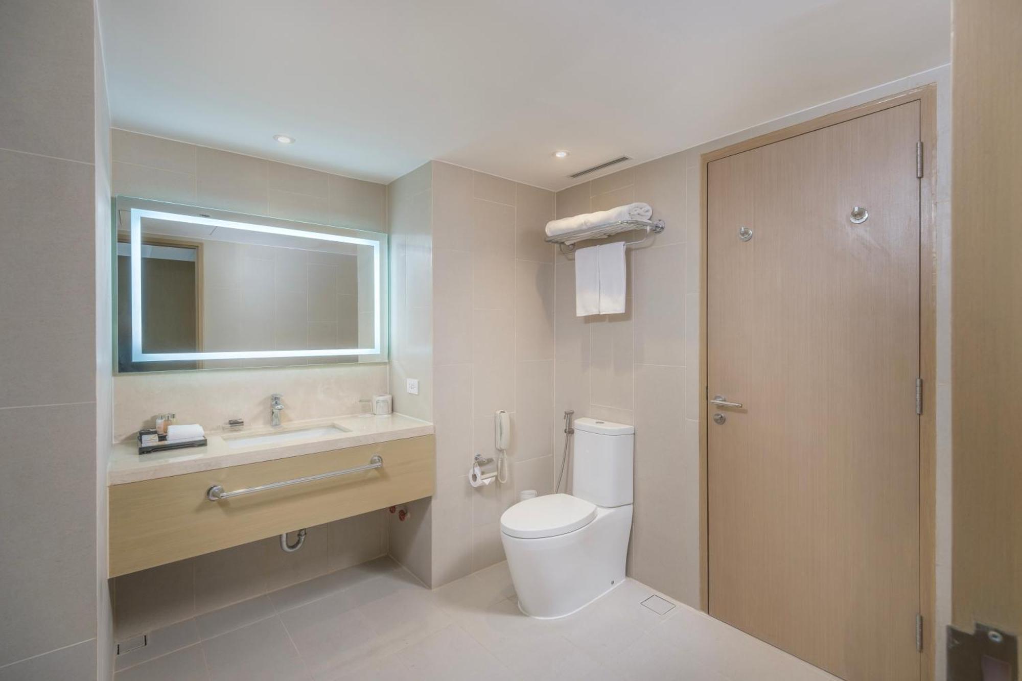 Seda Manila Bay Hotel Paranaque City Екстериор снимка