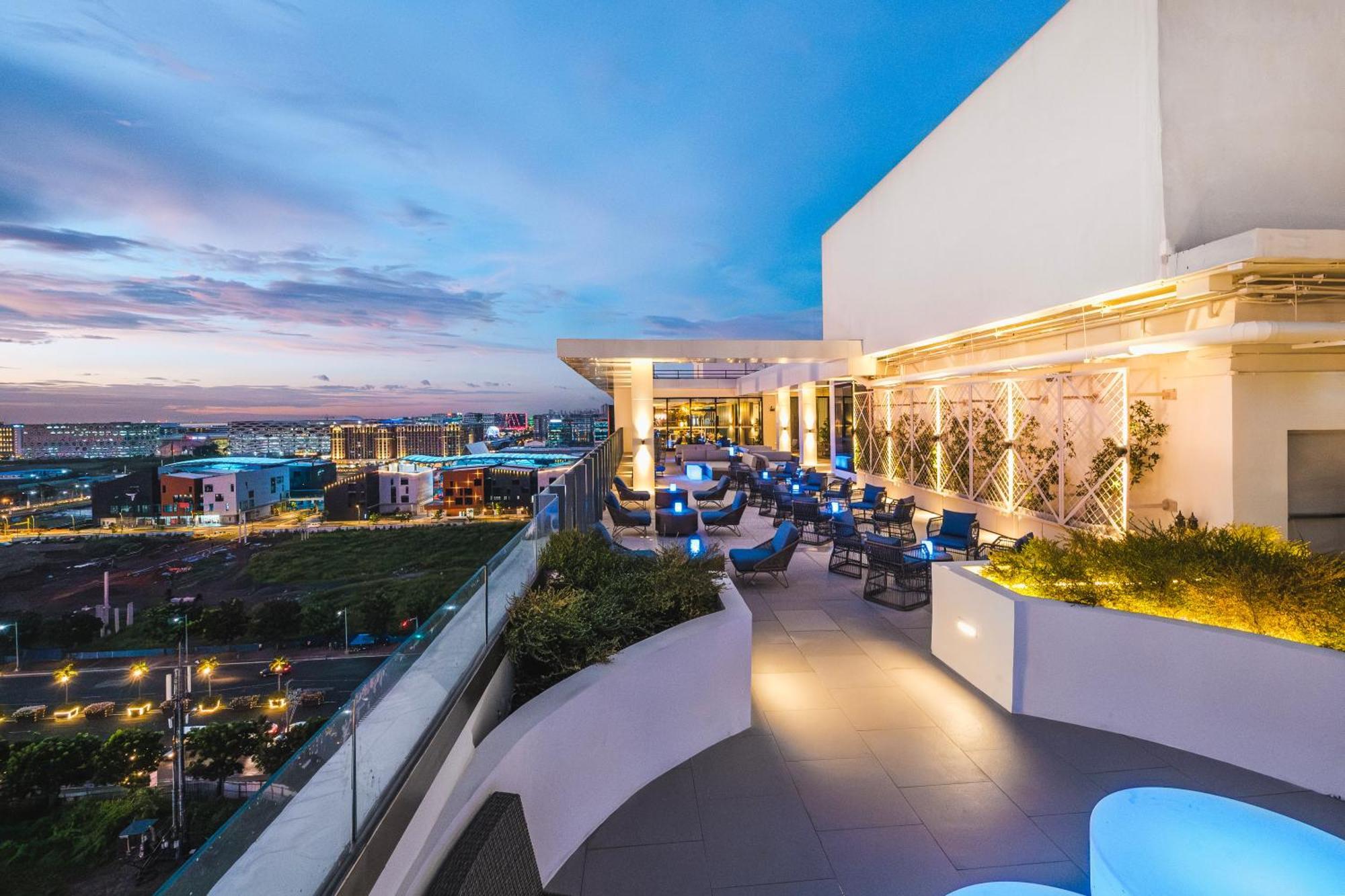 Seda Manila Bay Hotel Paranaque City Екстериор снимка